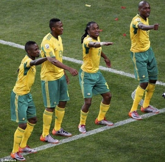 رقصة منتخب جنوب إفريقيا في مونديال 2010