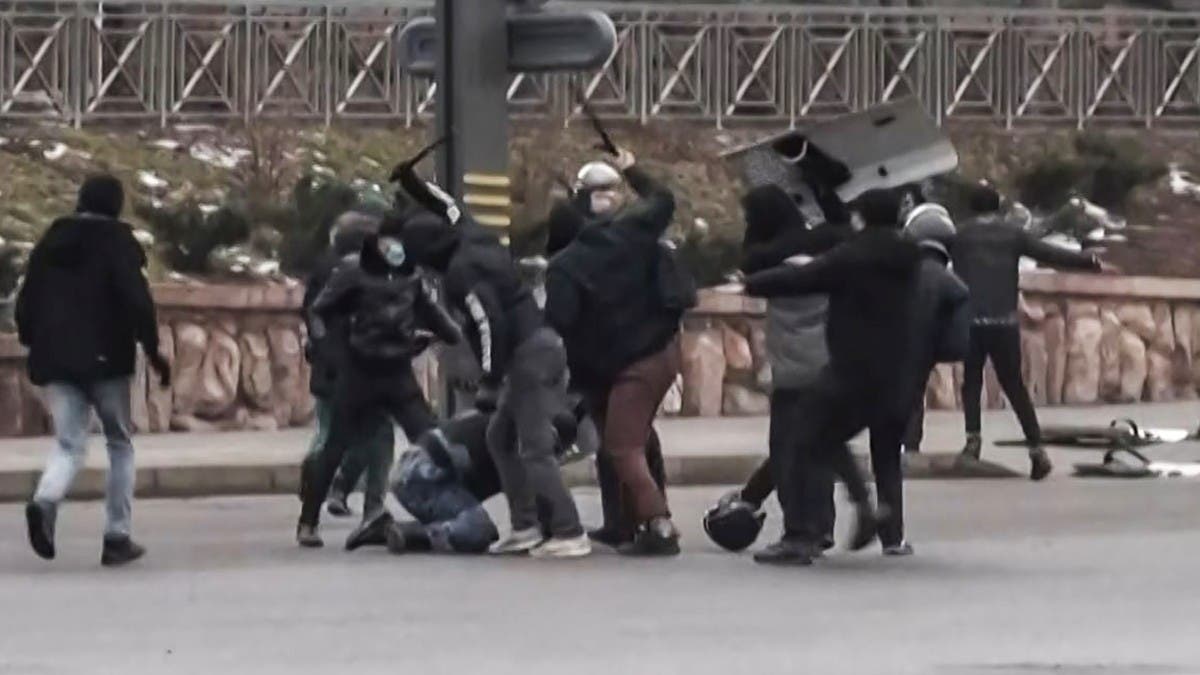 واشنطن تطالب كازاخستان بتوضيح حول دور روسيا.. وتؤكد على حظر قتل المتظاهرين