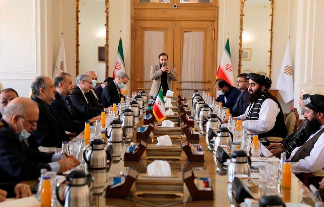 وزير خارجية طالبان يلتقي وزير خارجية إيران في طهران أمس
