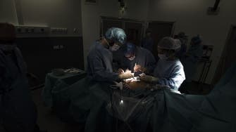 US surgeons successfully implant pig heart in human 