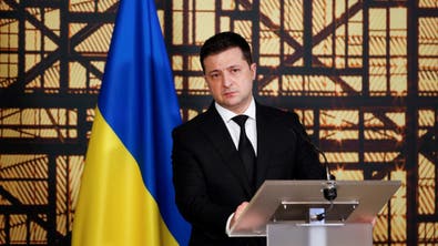 رئيس أوكرانيا يناشد الغرب عدم إثارة الذعر وماكرون وبوتين والبنتاغون يدعون للتهدئة