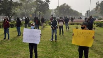 شماری از افسران دولت پیشین افغانستان در هند نسبت به «بلاتکلیفی» خود اعتراض کردند