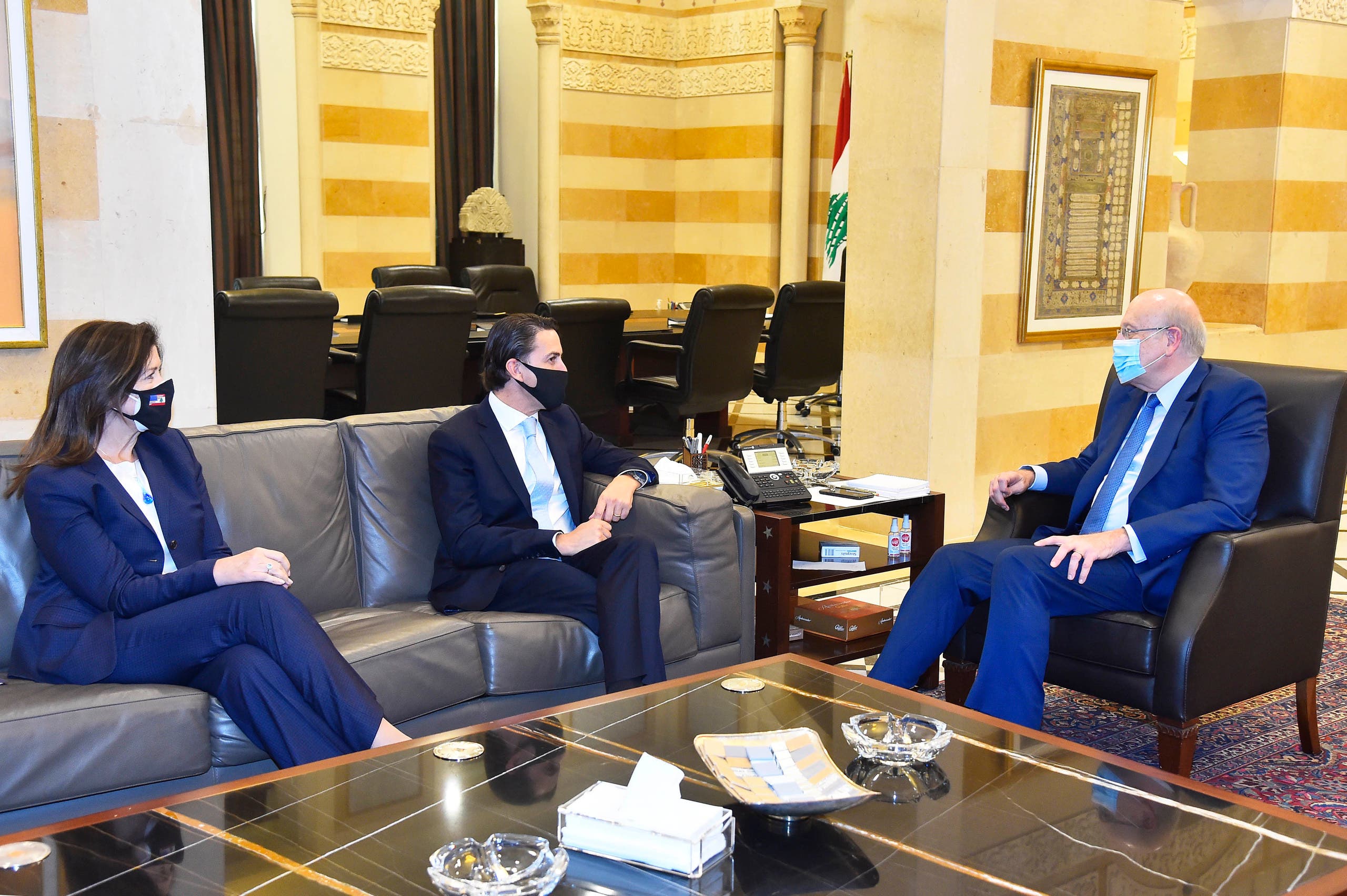 لقاء حصل في أكتوبر الماضي بين ميقاتي ومسؤول أميركي بشأن إمداد لبنان بالغاز