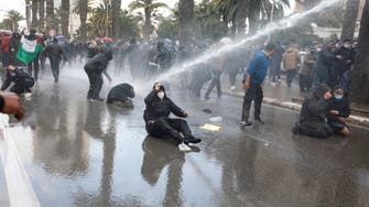  تونس.. الأمن يمنع تظاهرات للنهضة في العاصمة