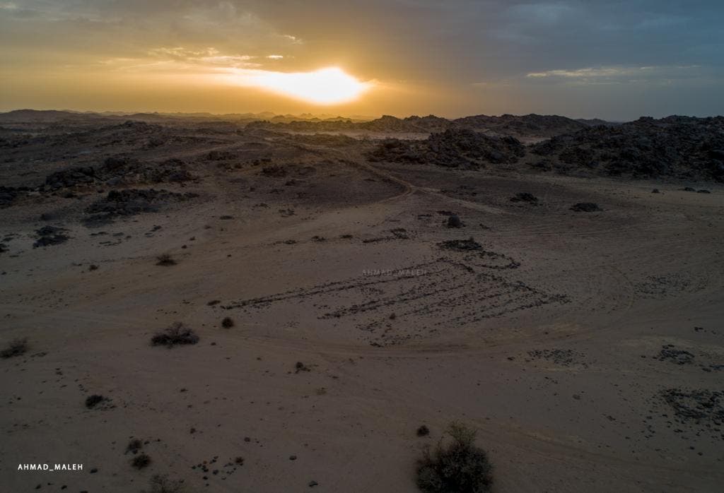 مذيلات حجرية في سهول جنوب السعودية (تصوير: أحمد آل مالح)