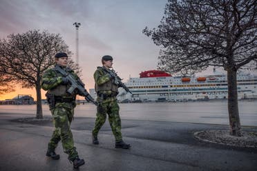 دوريات للجيش السويدي في  جزيرة غوتلاند
