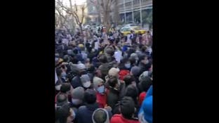 مظاهرة في طهران لرجال الإطفاء مطالبةً بحقوقهم
