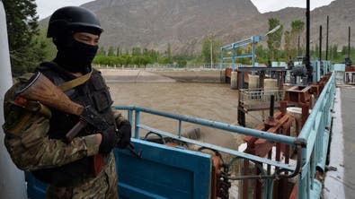 Guards clash again on Kyrgyz-Tajik border, ceasefire falters
