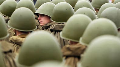 سخرية على تويتر من تبرع ألمانيا لأوكرانيا بـ5 آلاف خوذة عسكرية 