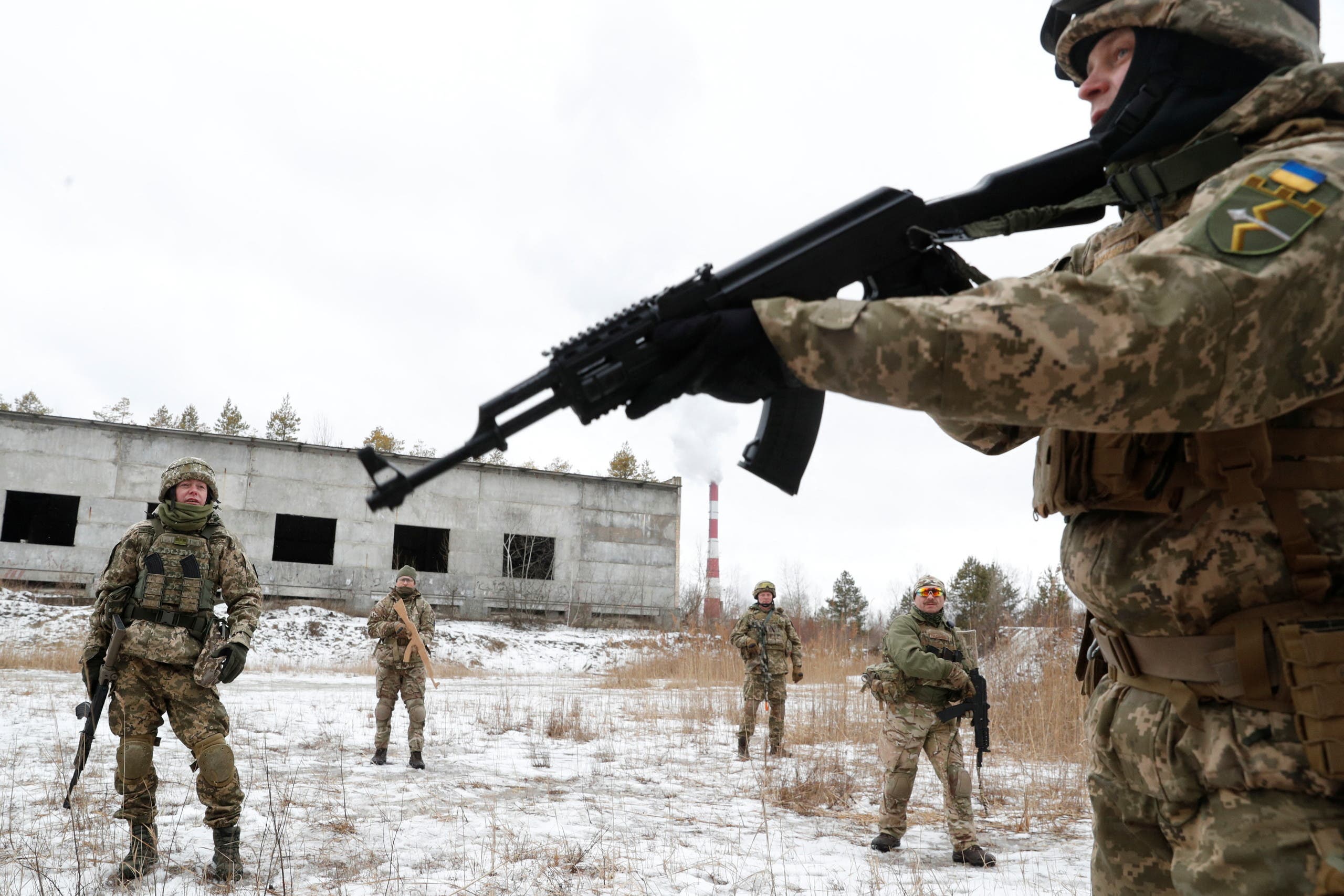 قوات الاحتياط في الجيش الأوكراني تجري تدريبات اليوم في محيط كييف