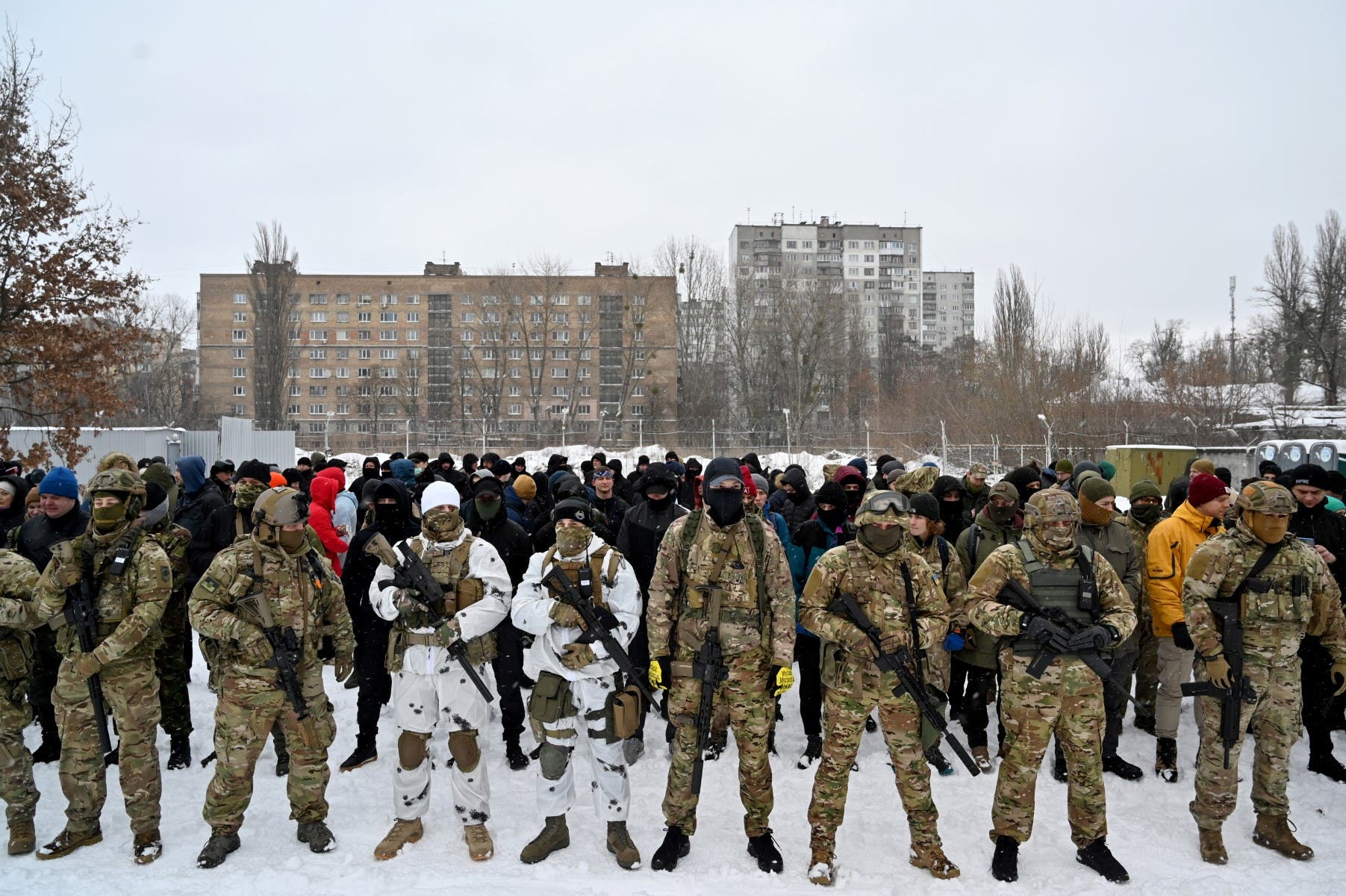 قوات أوكرانية خلال جلسة تدريب في كييف - فرانس برس