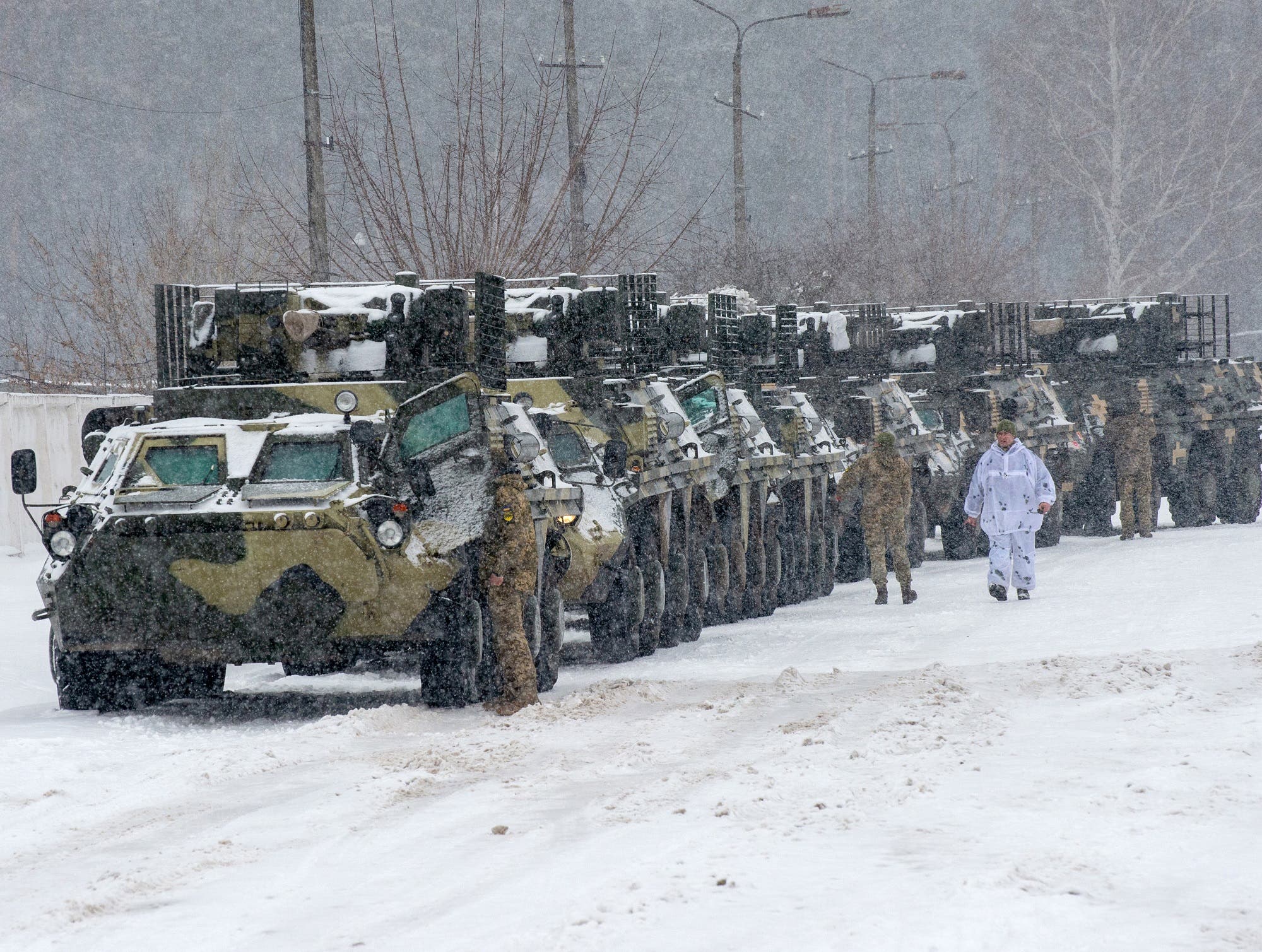 القوات المسلحة الأوكرانية في في منطقة خاركيف (أرشيفية من فرانس برس)