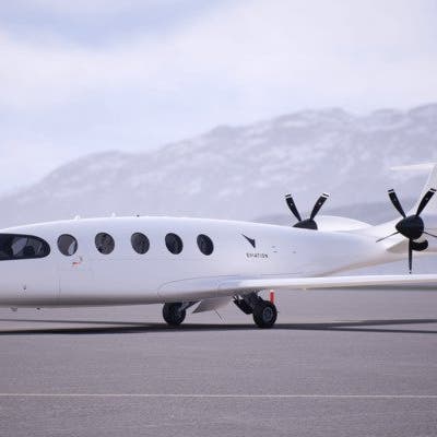 أول طائرة ركاب تعمل بالكهرباء تستعد للطيران