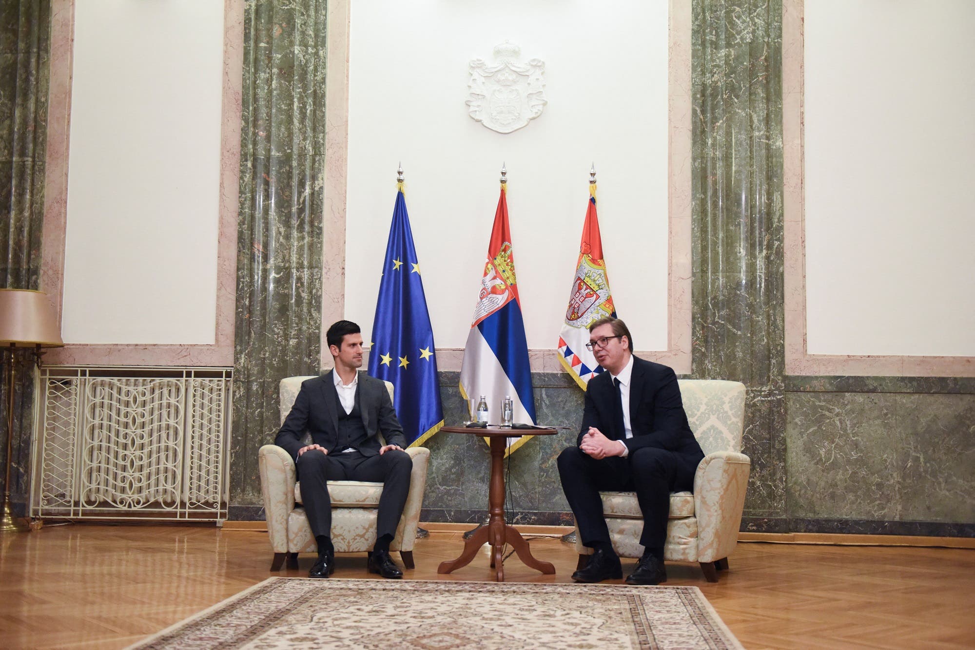 من لقاء الرئيس الصربي ألكسندر فوتشيتش ونوفاك دجوكوفيتش يوم 3 فبراير (رويترز)