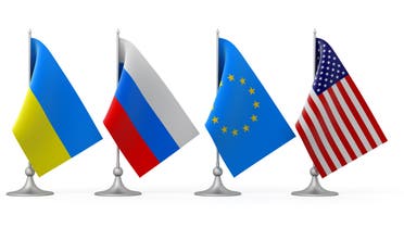 أعلام أميركا الاتحاد الأوروبي روسيا أوكرانية تعبيرية