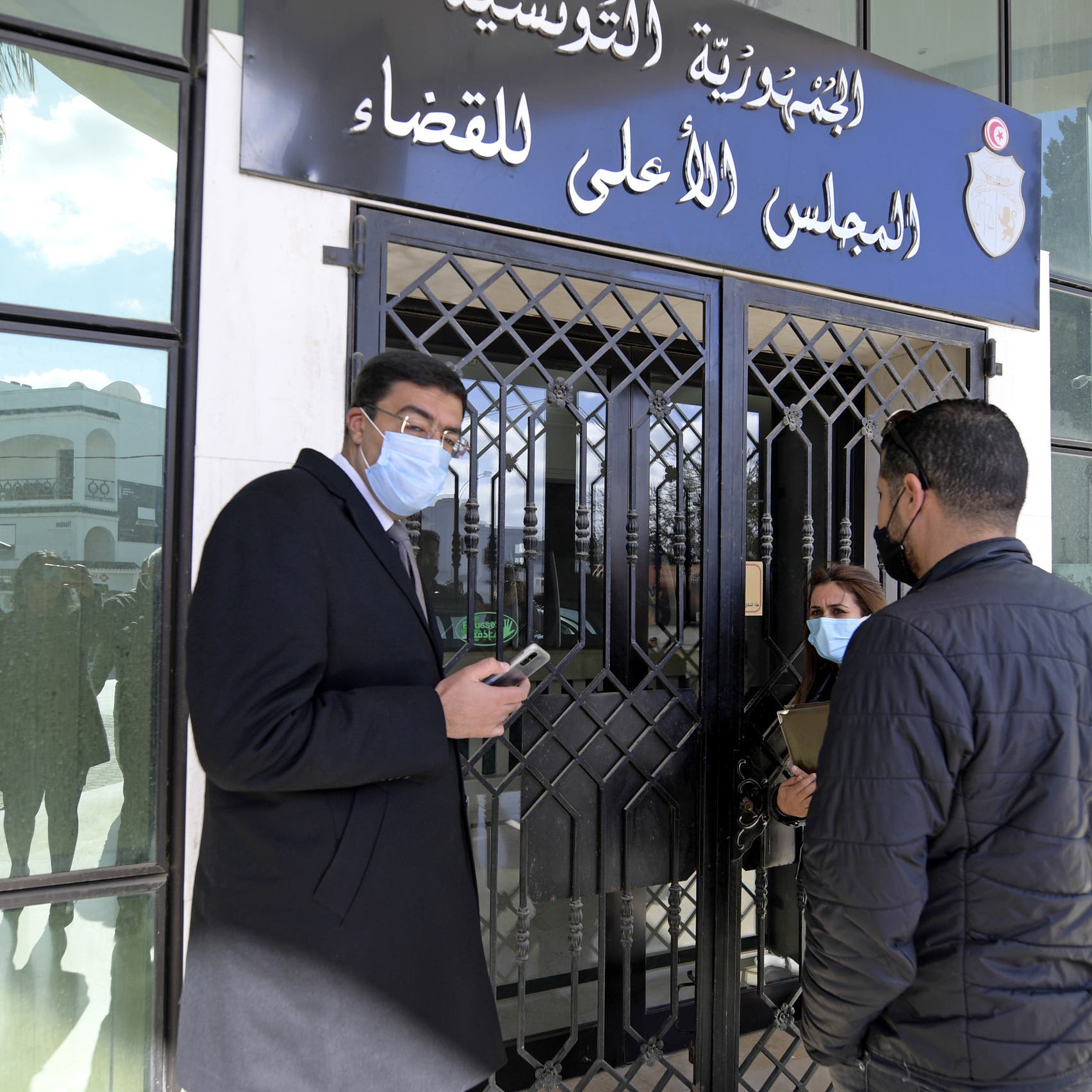 تونس.. حركة الشعب تؤيد إجراءات الرئيس التونسي ضد القضاء