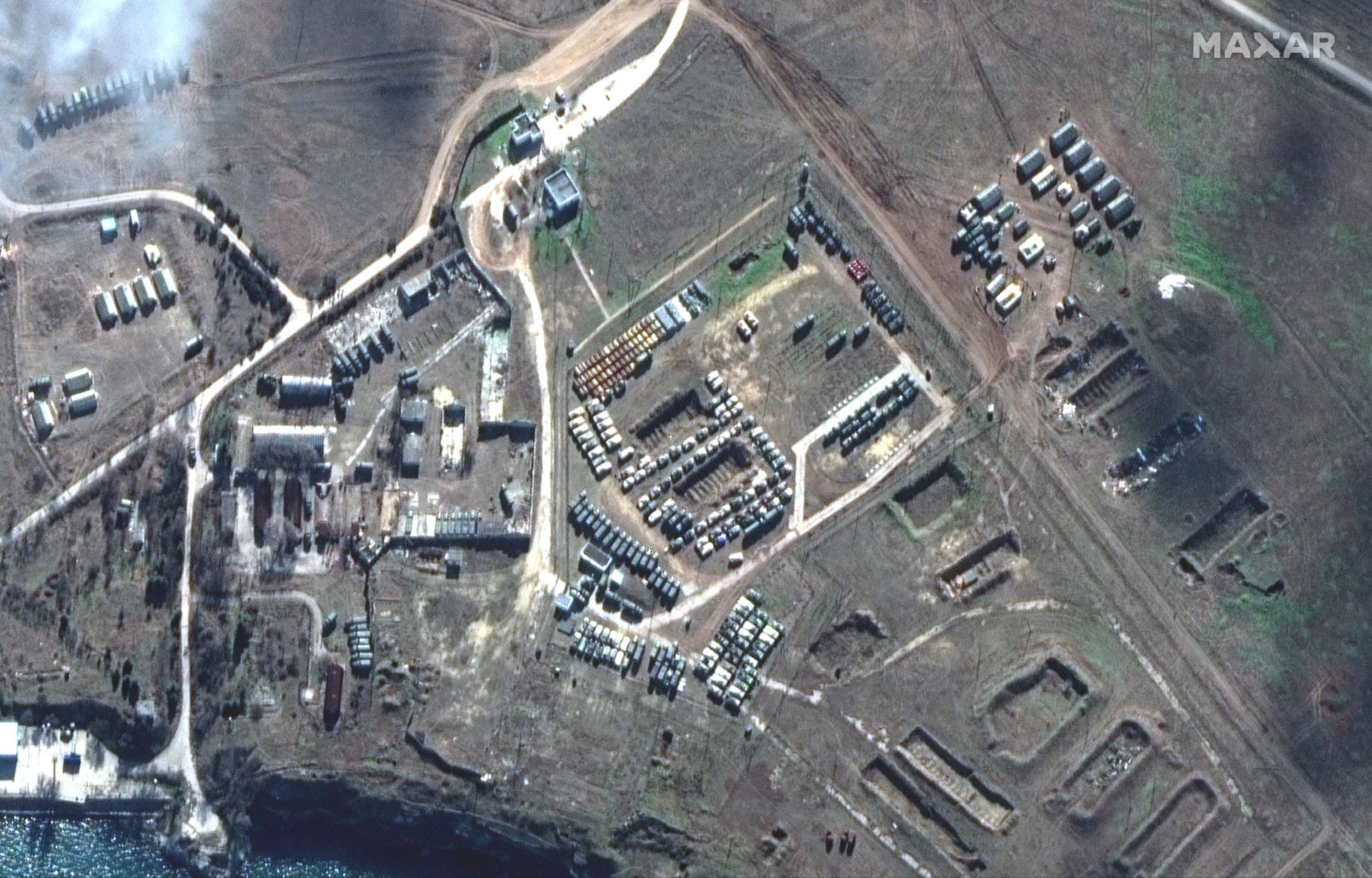 صورة أقمار صناعية تظهر الانتشار الروسي في القرم (أ ف ب)
