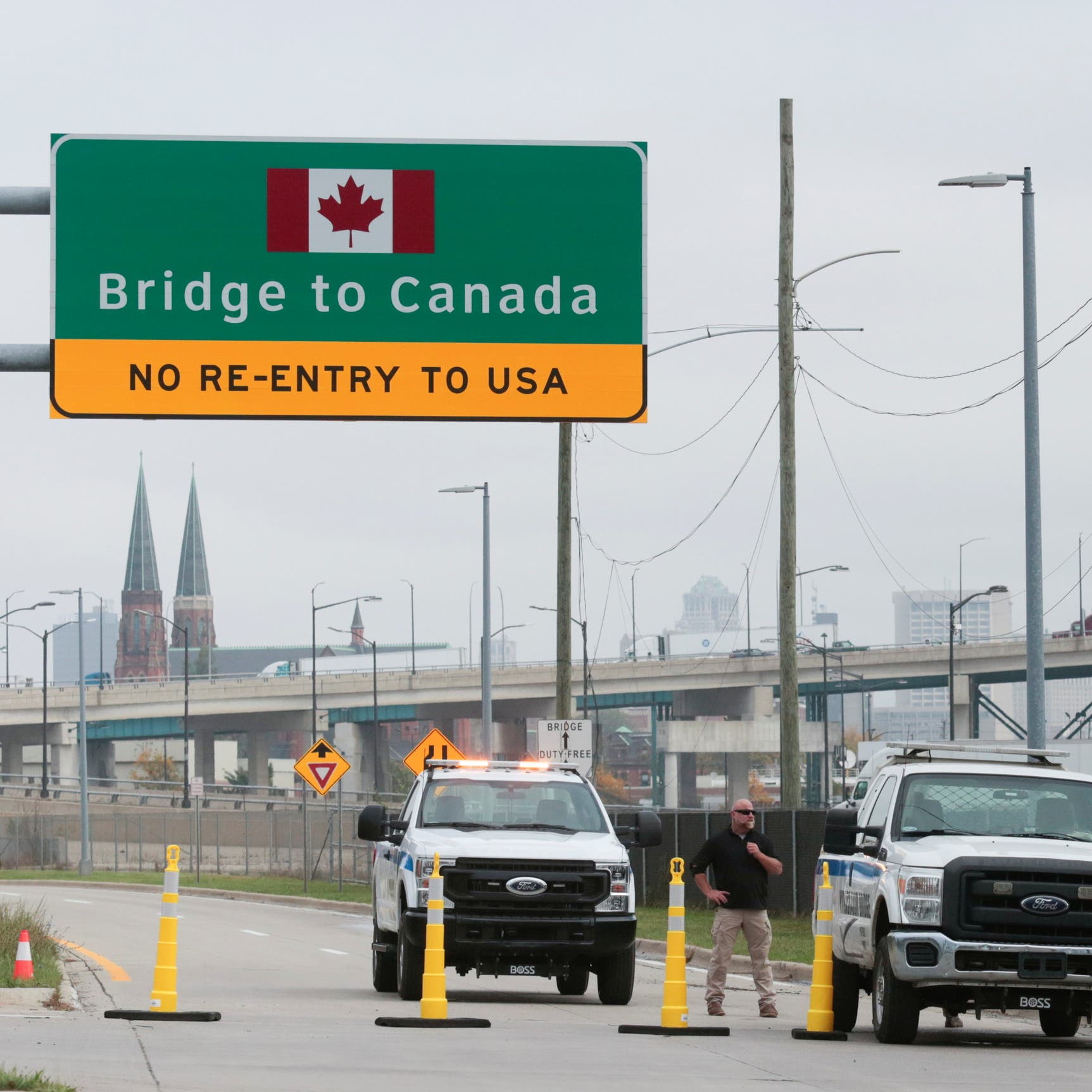 أخيراً فتح جسر "امباسادور" بين أميركا وكندا.. فما أهميته؟