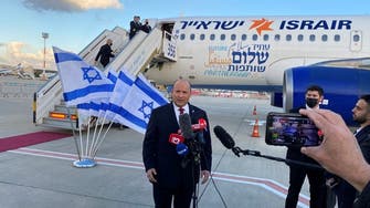 بأول زيارة رسمية.. رئيس وزراء إسرائيل يصل البحرين