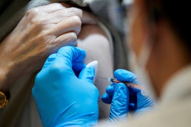 من حملة التطعيم ضد كورونا في اليابان