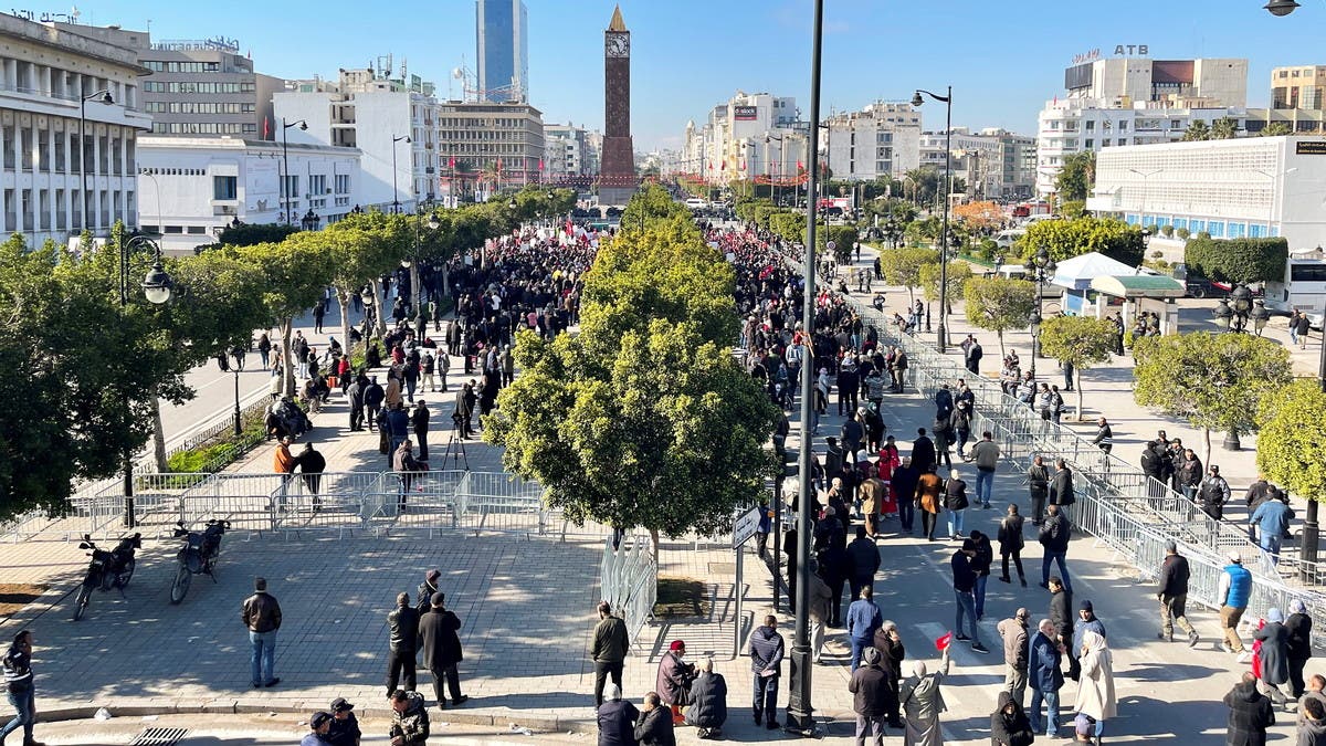 اقتصاد تونس ينمو 2.4% في الربع الأول