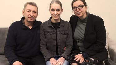 Natallia Hersche (center) after her release on Feb. 17, 2022. She was detained in Belarus for protesting in the country in 2020. (Twitter)