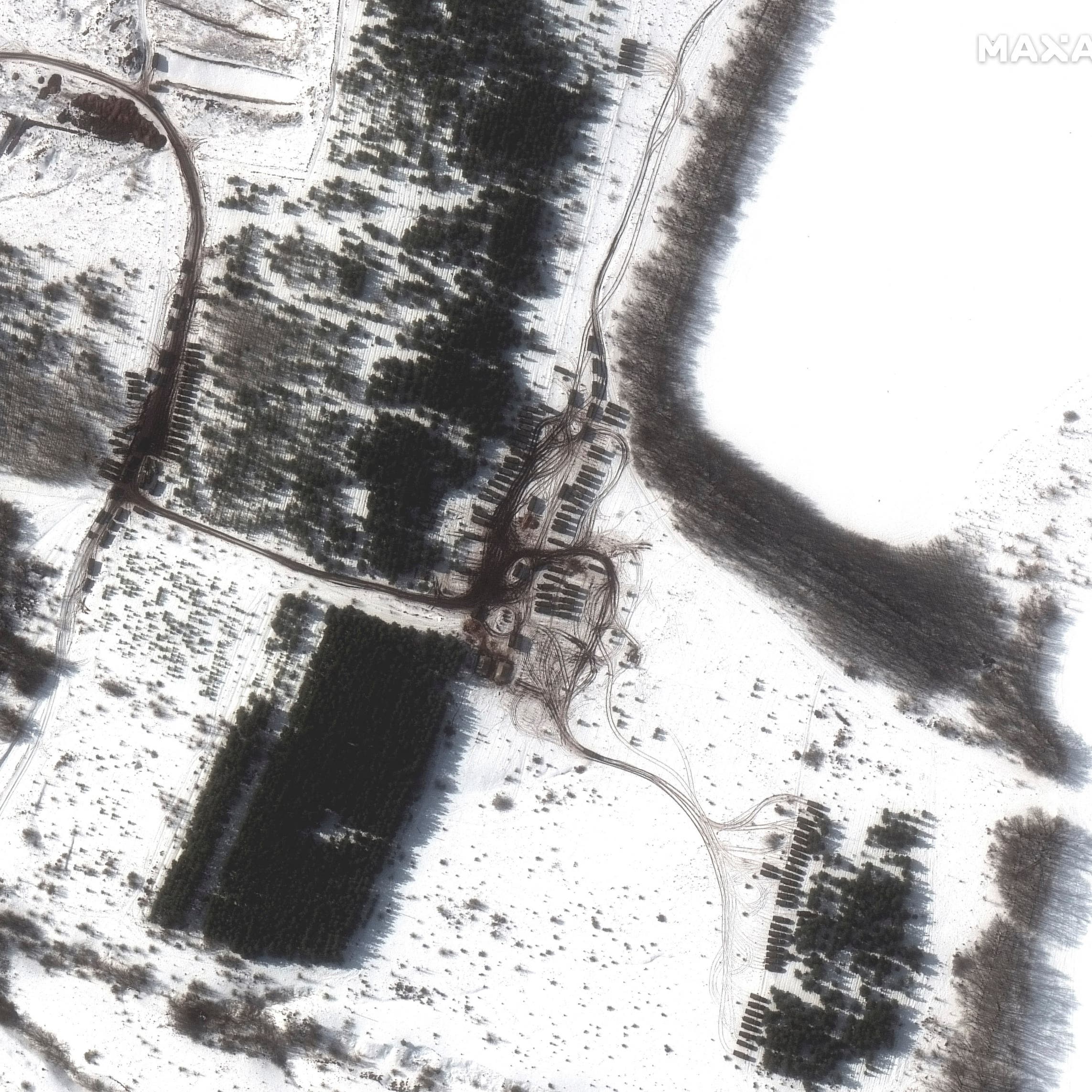 صور أقمار صناعية تظهر انتشاراً جديداً لقوات روسية على حدود أوكرانيا