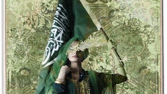 فنانة تجسد دور المرأة في تاريخ السعودية بسجادة بنت الراية