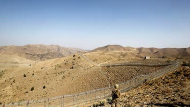 A Pakistani soldier stands guard along the border fence outside the Kitton outpost on the border with Afghanistan in North Waziristan, Pakistan October 18, 2017. (File Photo: Reuters)