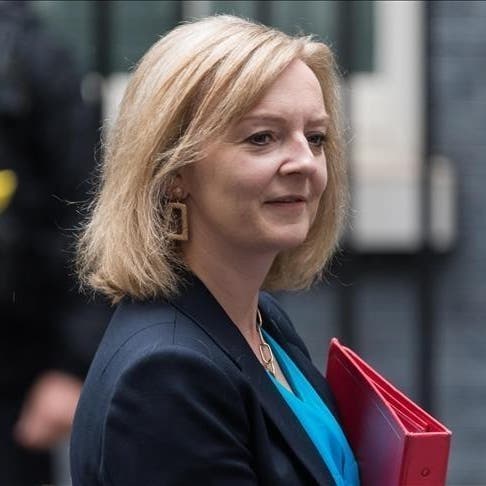 وزيرة خارجية بريطانيا تطرد السفير الروسي من مكتبها