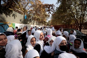 فتيات في إحدى مدارس كابل في أكتوبر الماضي