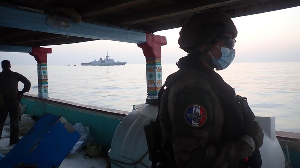 قوات فرنسية تضبط 270 كيلوغراما من الهيروين في خليج عمان