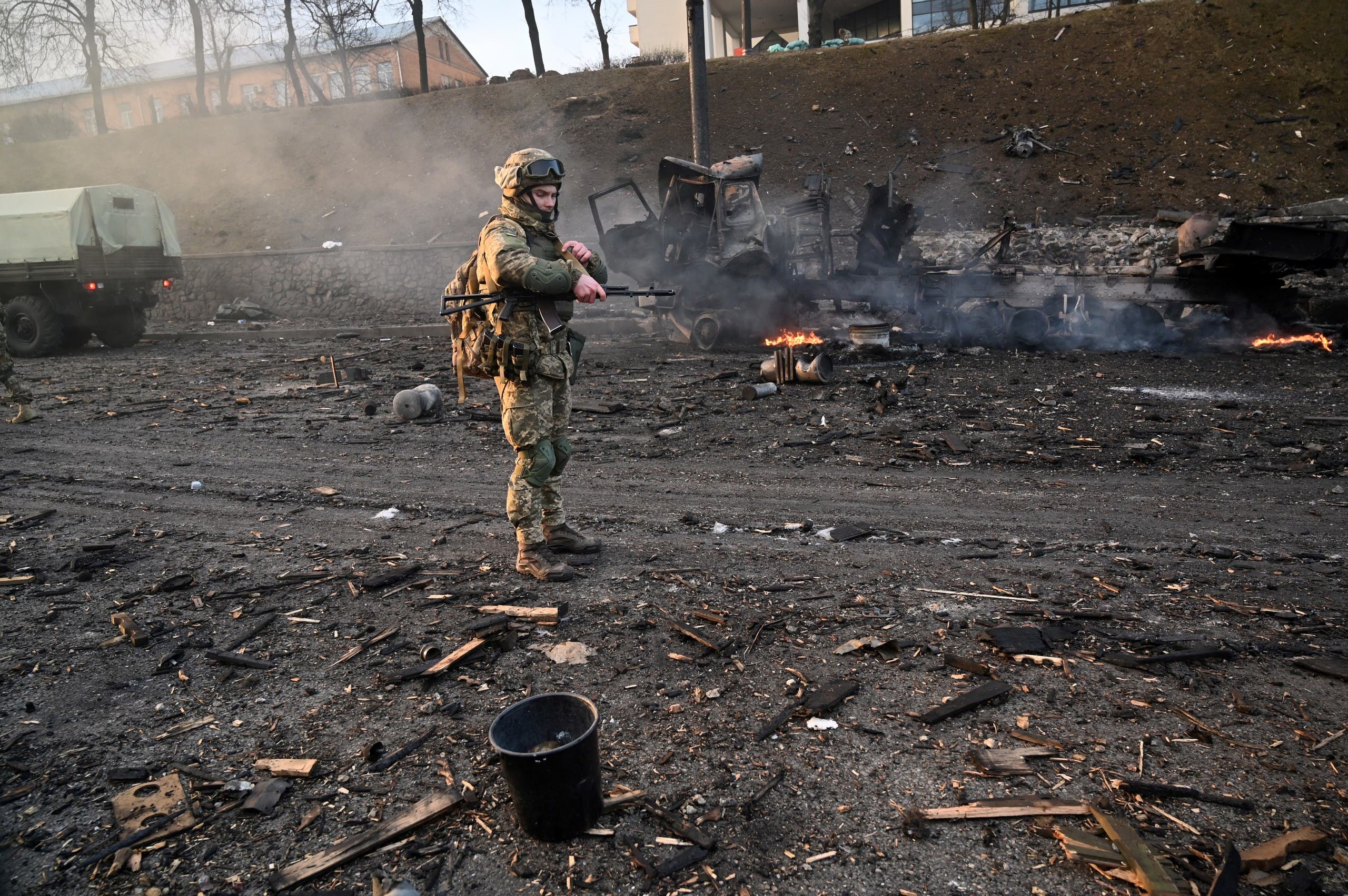 جندي أوكراني في كييف
