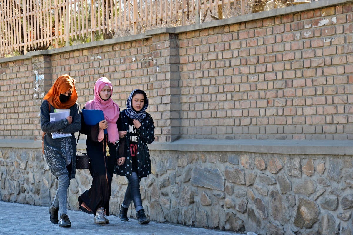 Afghan students return to Kabul University, but with new restrictions | Al Arabiya English
