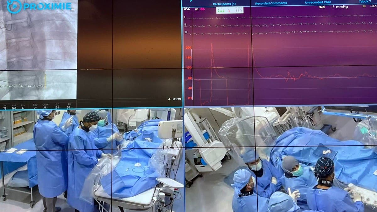 السعودية.. قسطرة قلبية على الهواء مباشرة مع انطلاق المستشفى الافتراضي في تبوك