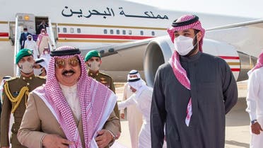 Bahrain’s King Hamad bin Isa al-Khalifa arrives in Saudi Arabia on March 2, 2022. (Twitter)