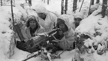 جنود فنلنديون أثناء تصديهم للسوفيت بحرب الشتاء