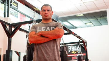 SAN JOSE, CA - OCTOBER 10, 2013: UFC fighter Cain Velasquez poses for a portrait during his media day workout at American Kickboxing Academy to promote his October 19, title fight with Junior dos Santos on October 10, 2013 in San Jose, California. Alexis Cuarezma/Getty Images/AFP / Getty Images via AFP / GETTY IMAGES NORTH AMERICA / Alexis Cuarezma