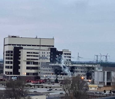 صورة لتضرر مبنى في محطة زابوريجيا النووية - رويترز 3 مارس 2022