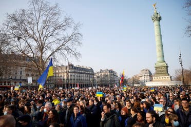 مظاهرة في باريس أمس تضامناً مع أوكرانيا