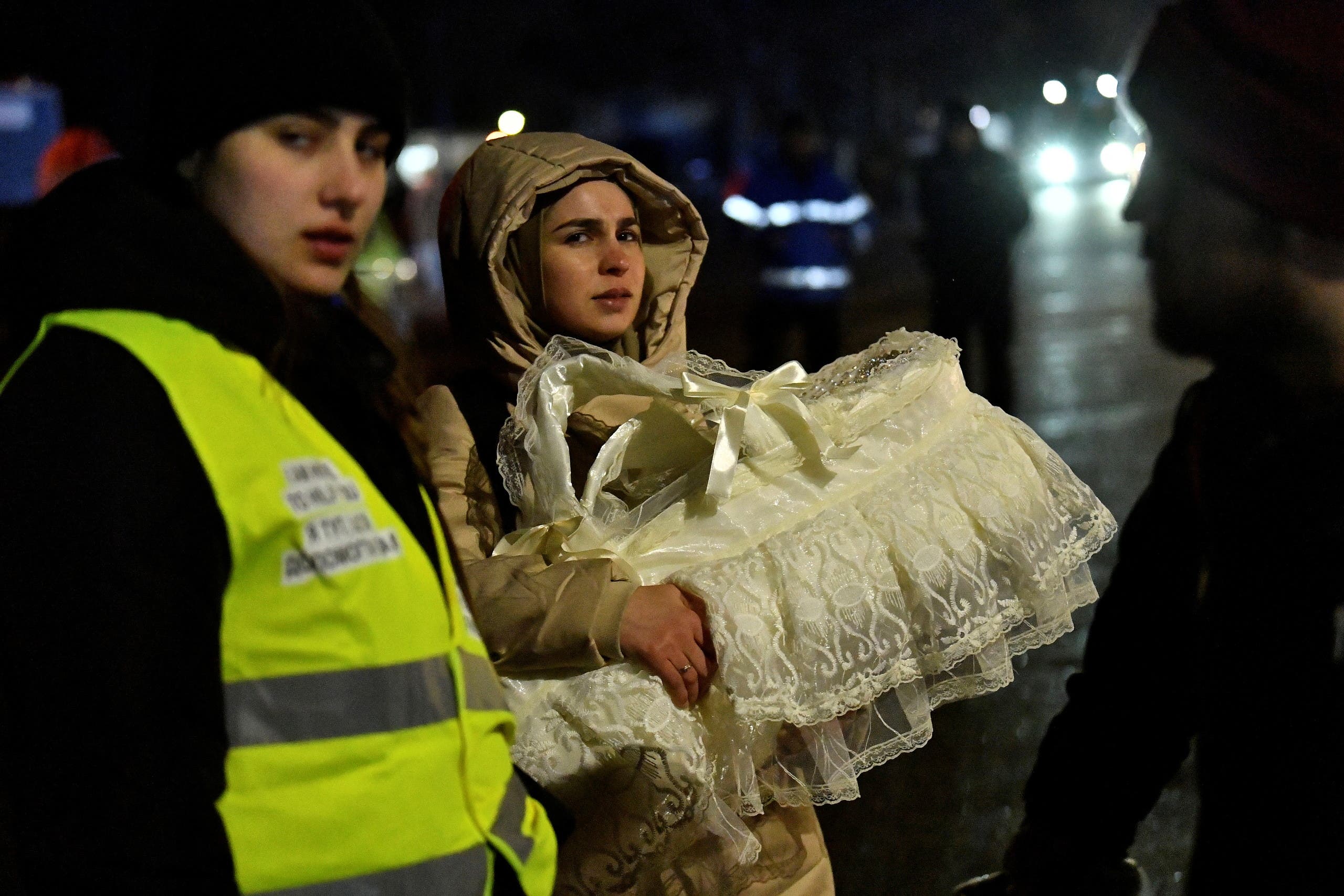 لاجئة أوكرانية تصل إلى رومانيا