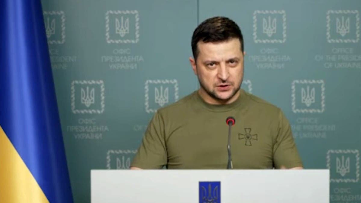 الرئيس الأوكراني يتّهم القوات الروسية بإفشال إجلاء المدنيين