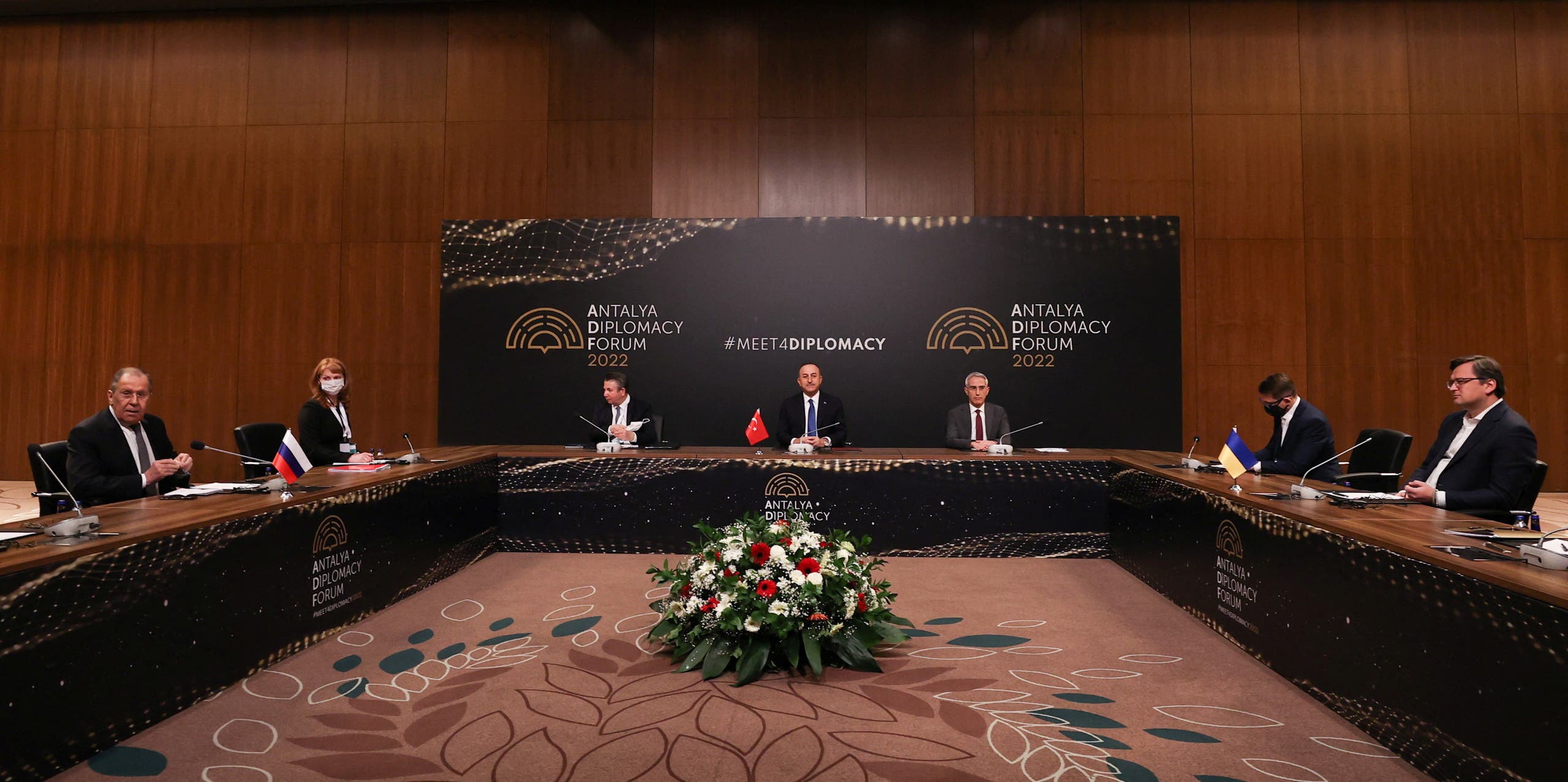 من آخر جلسة مباحثات عقدت في تركيا بين روسيا وأوكرنيا الأسبوع الماضي