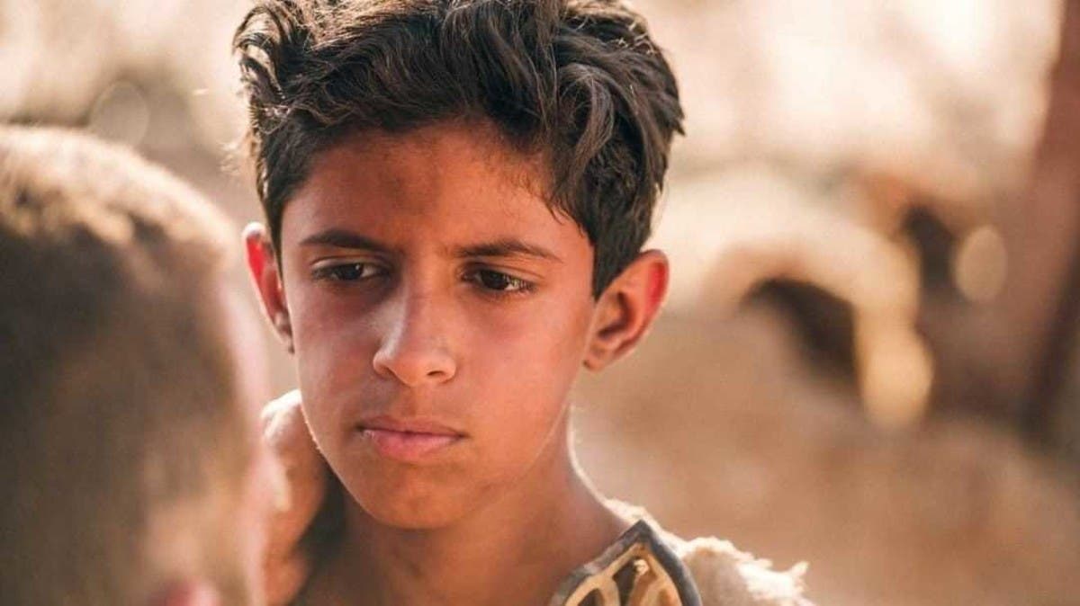 هذه قصة الفتى السعودي الذي اختاره مخرج بريطاني لفيلم “محارب الصحراء”