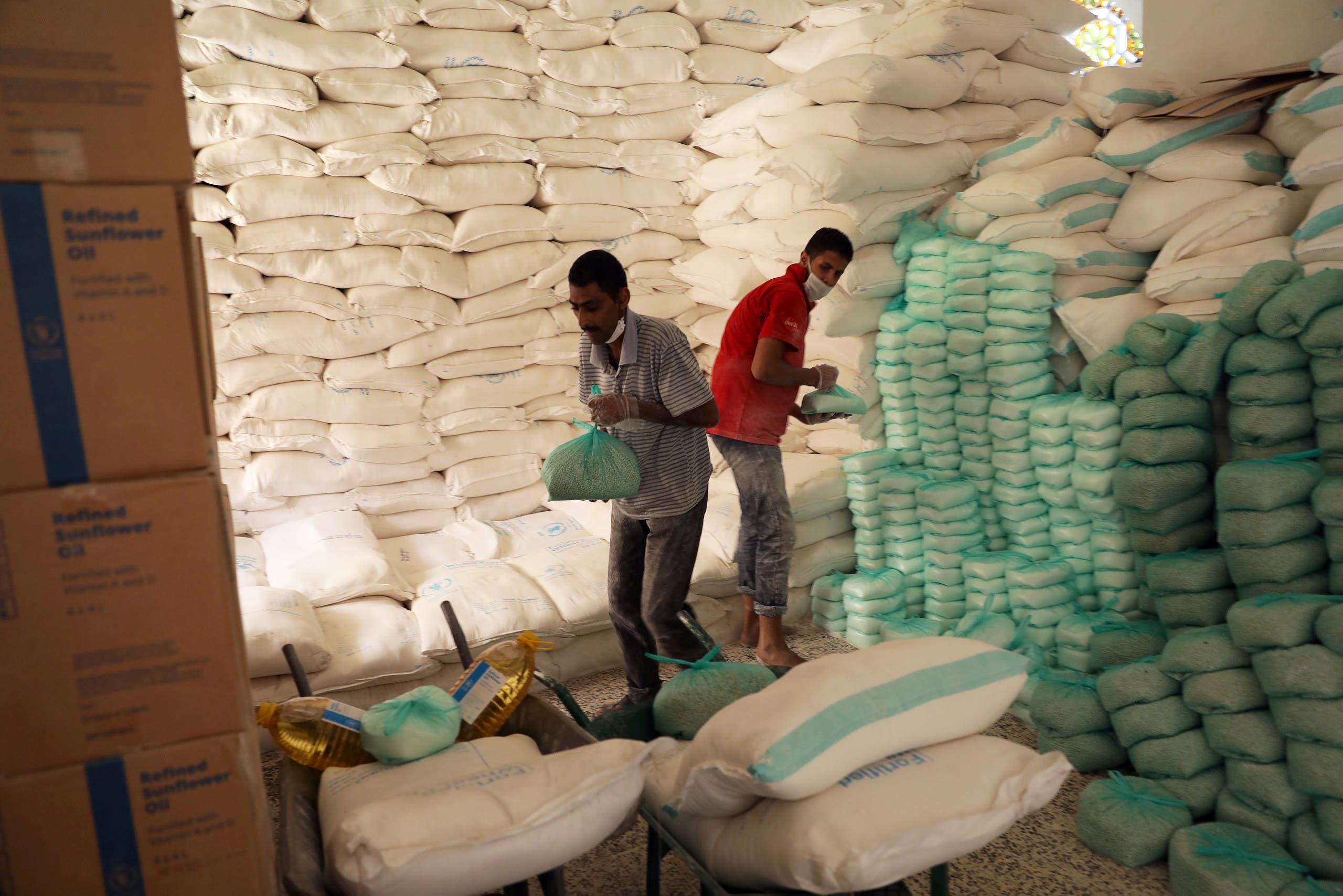 مخزن مساعدات غذائية للأمم المتحدة في صنعاء