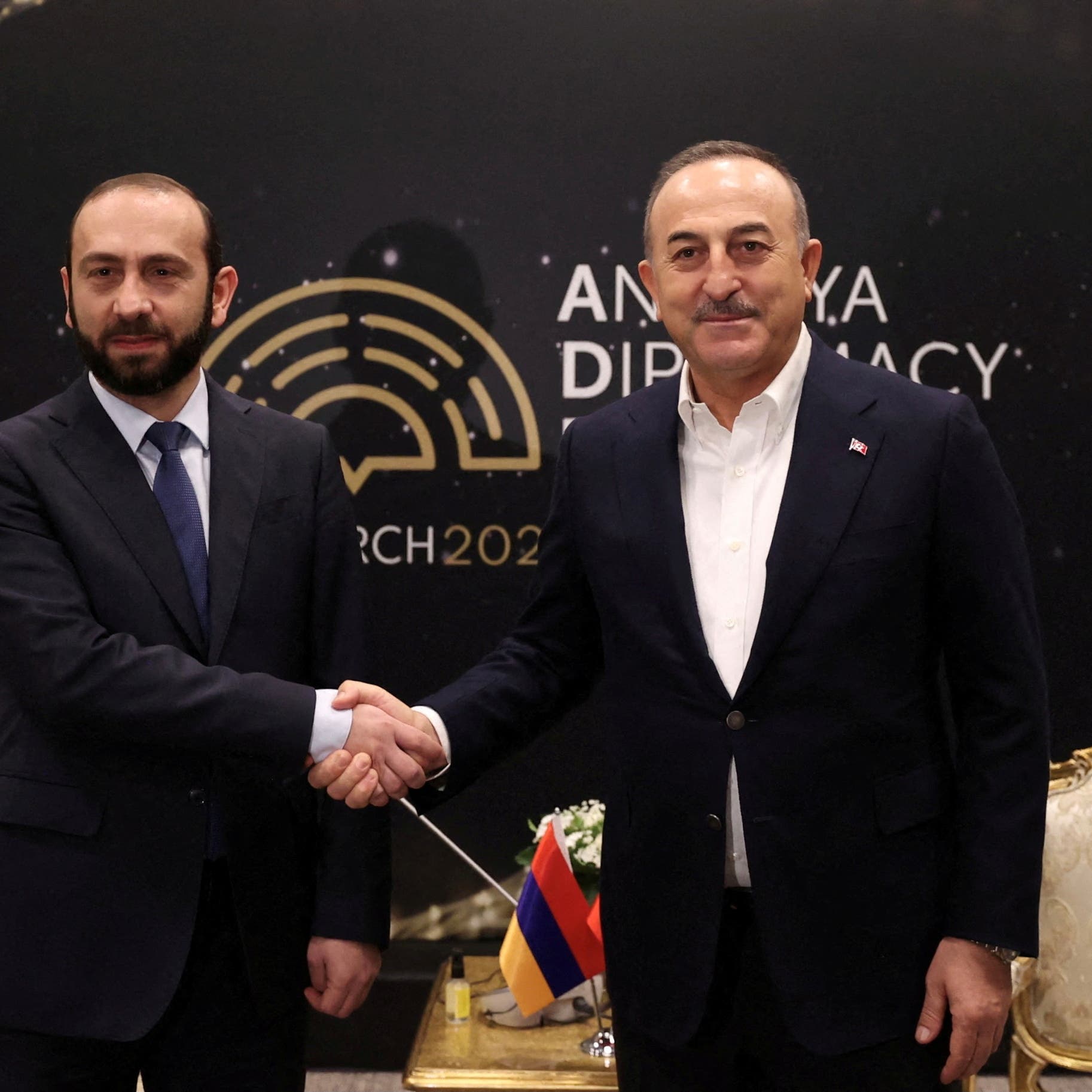 تركيا وأرمينيا تجريان محادثات "بناءة" بشأن إصلاح العلاقات