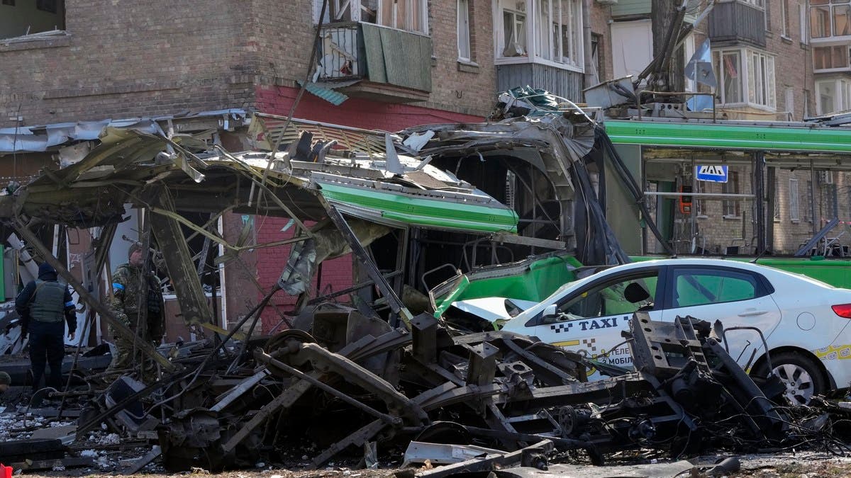 تواصل القصف الروسي على أوكرانيا.. وتضرر أحد أكبر مصانع الصلب الأوروبية