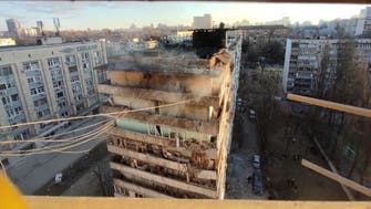 كييف ثانية تحت النار.. قصف يطال مبنى من 16 طابقا