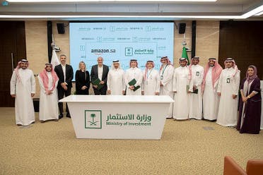 Saudi Arabia and Amazon sign an MoU at MISA’s offices in the presence of the Minister of Investment, Eng. Khalid bin Abdulaziz Al-Falih, and the Vice President of Amazon for the Middle East and North Africa, Ronaldo Mouchawar on March 19, 2022. (SPA)