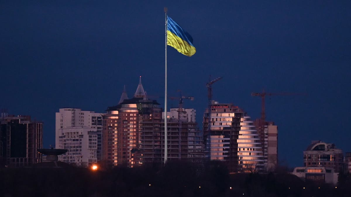 زيلينسكي يعلق نشاط الأحزاب الأوكرانية ذات الصلات بروسيا